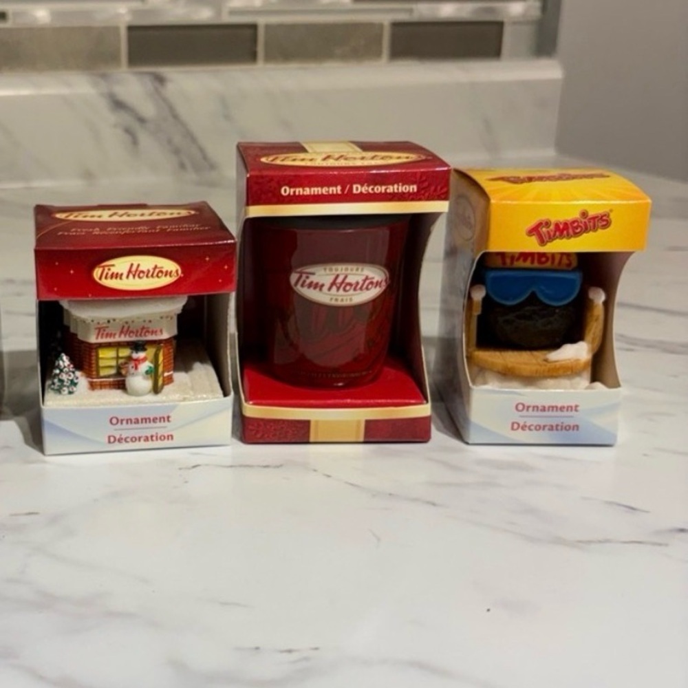 Vintage Tim Hortons figurines Christmas Tree Decorations